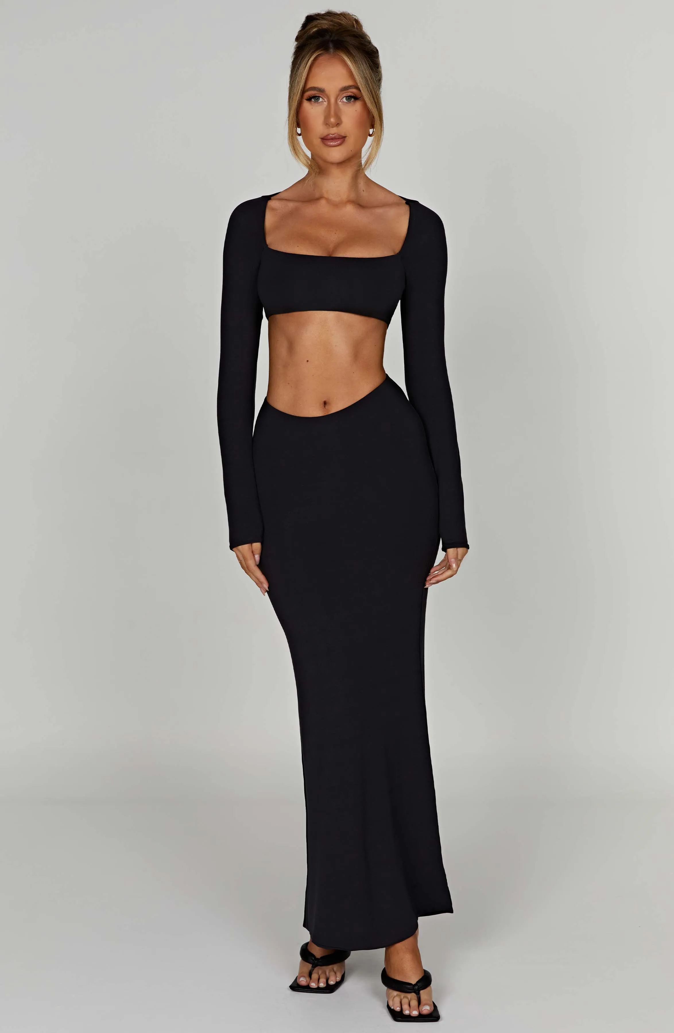 Amari Maxi Graceful Dress - Black