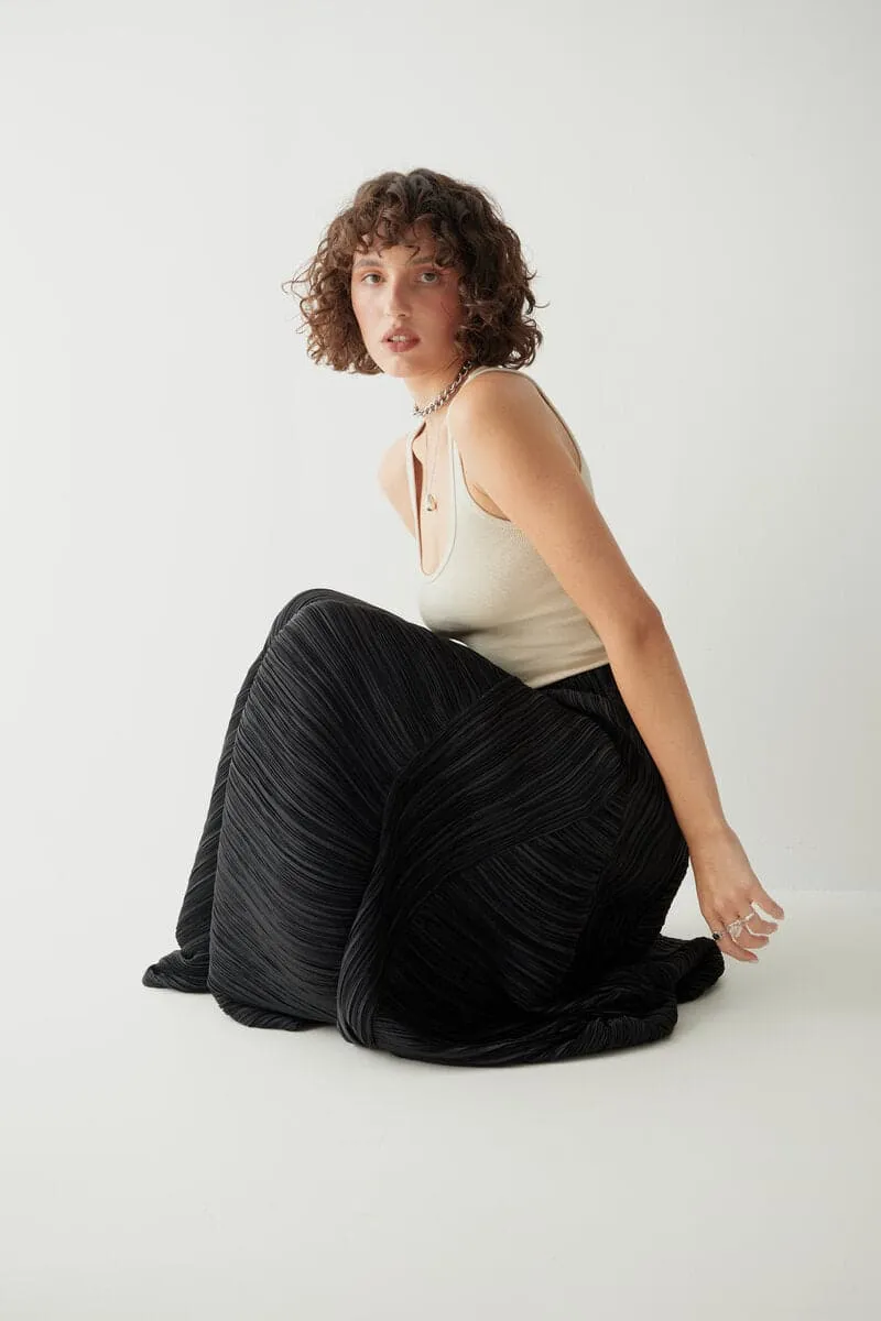 BLACK A-LINE MAXI PLEATED SKIRT