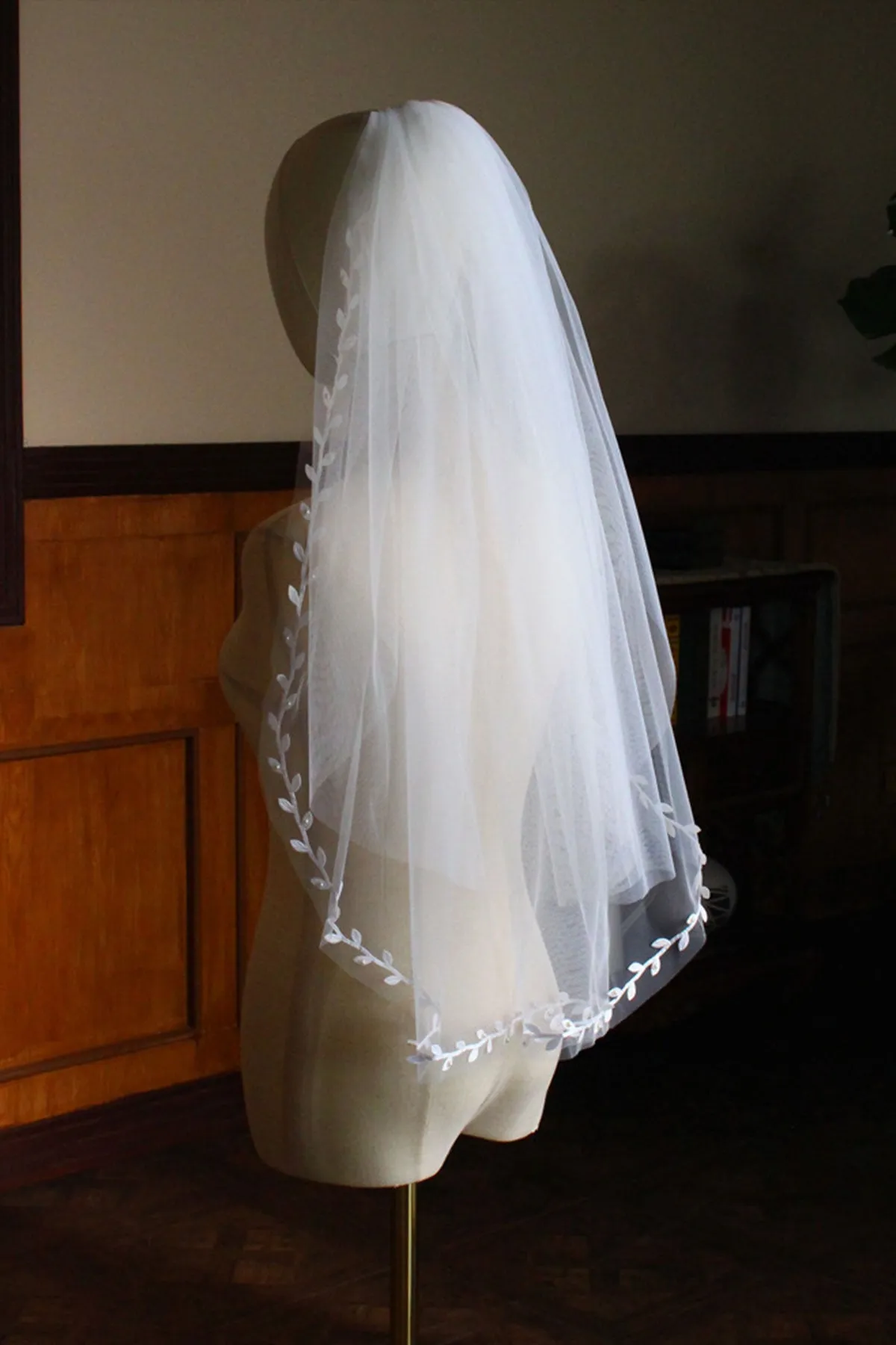 Delicate Leaf Wedding Bridal Veils