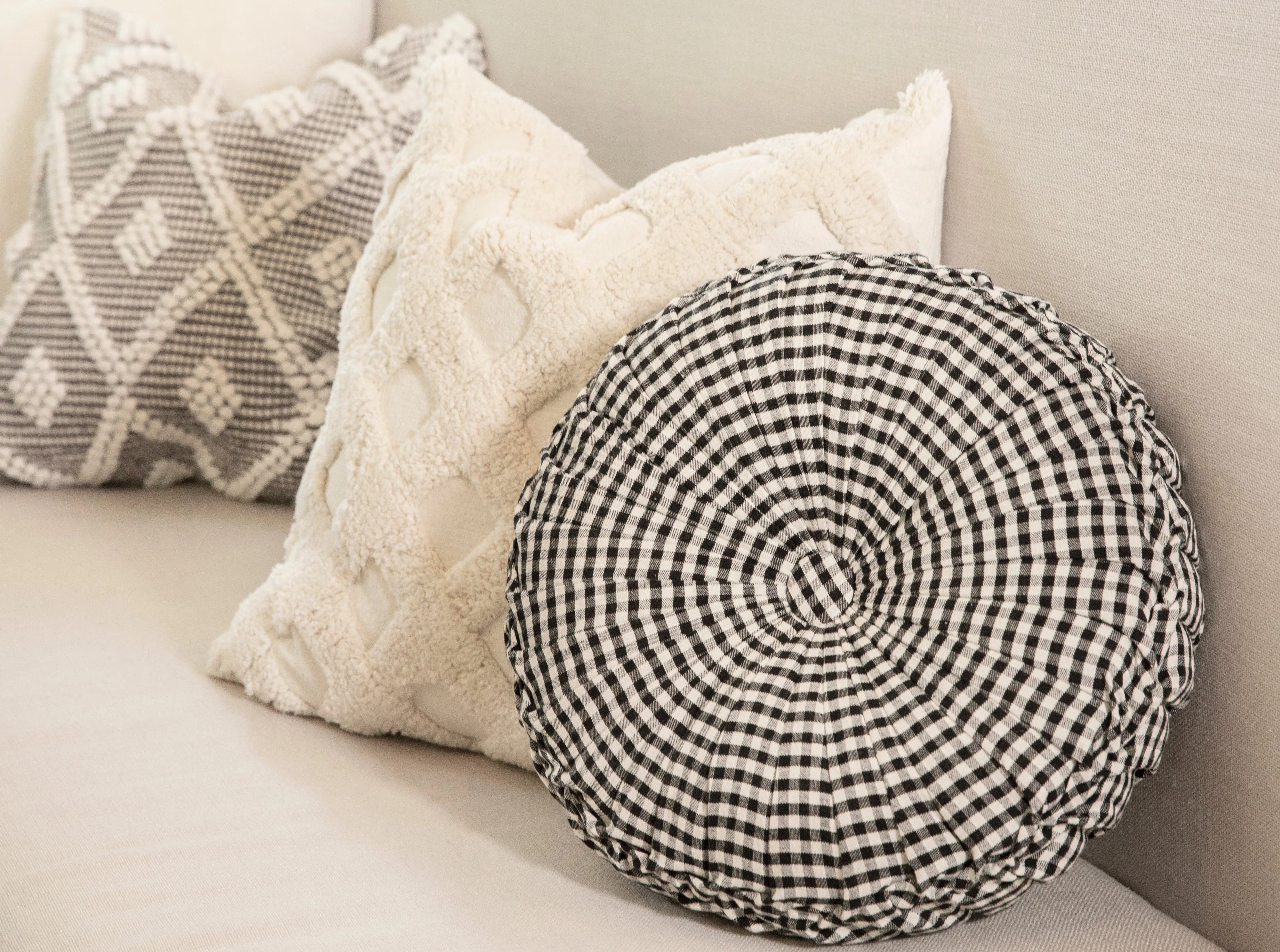 Gingham Check Yarn Dyed Pleated Decorative Throw Pillow