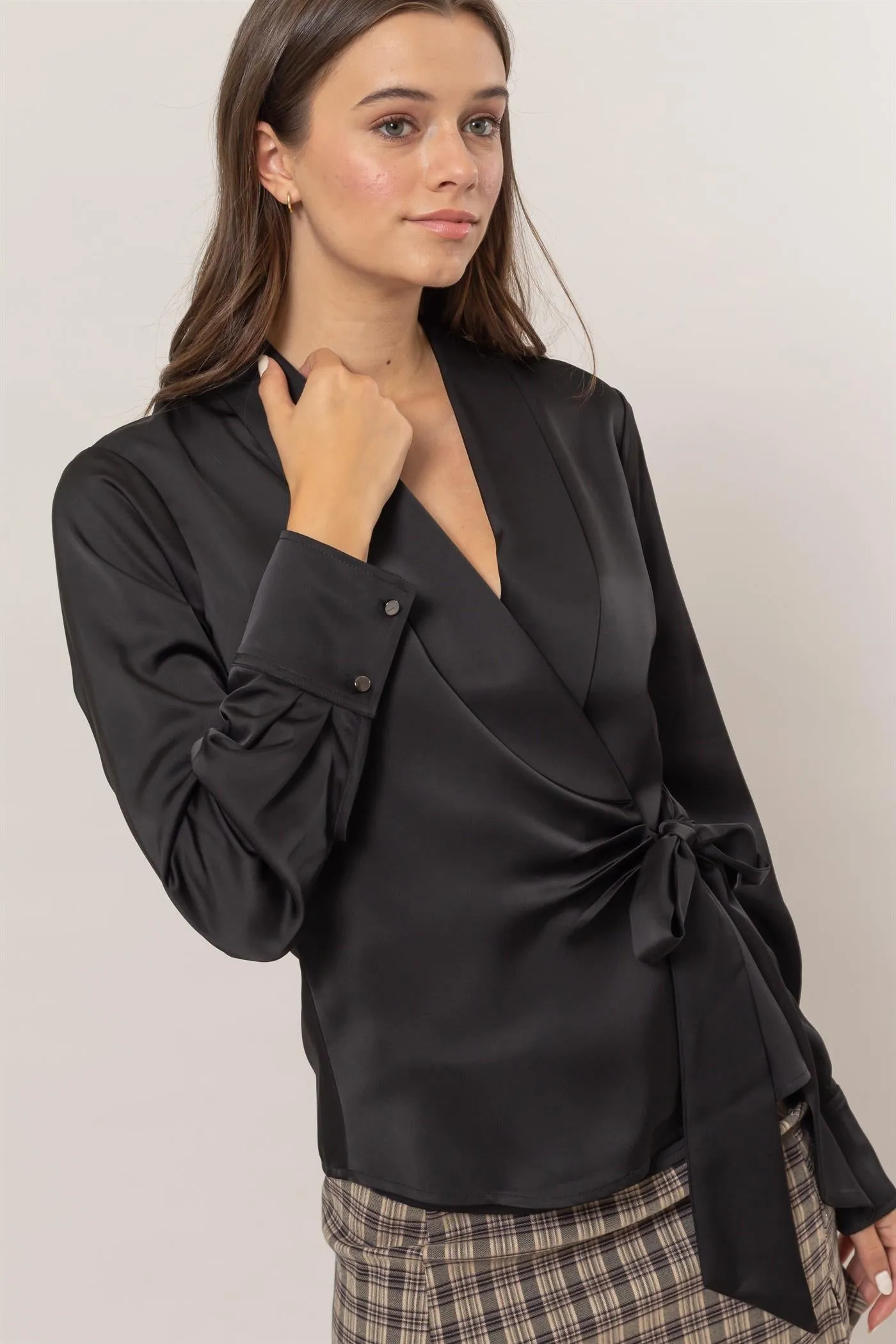 HF25C137-Long Sleeves Satin Blouse With Tie Detail