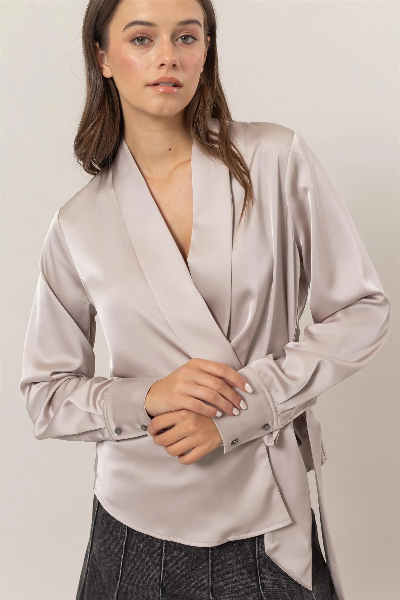 HF25C137-Long Sleeves Satin Blouse With Tie Detail