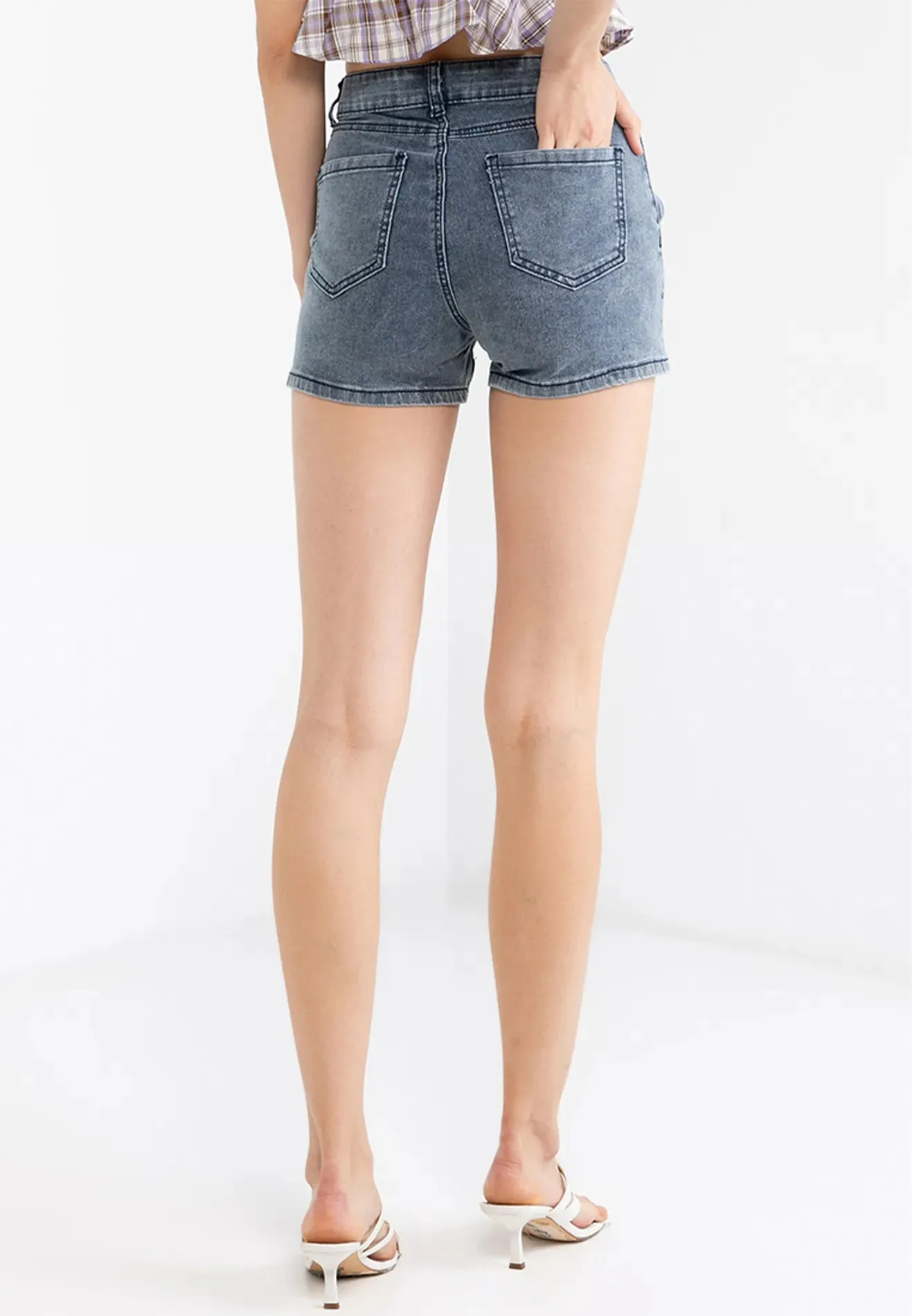 VOIR JEANS Hey Summer Collection: Denim Pocket Shorts